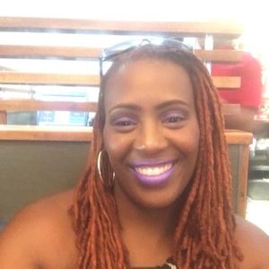 Meet your Posher, Stacy